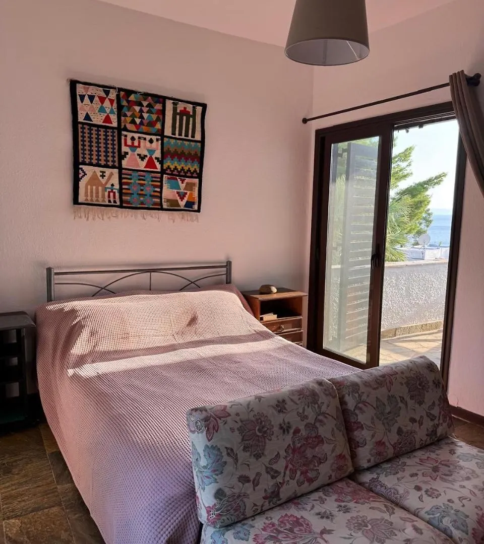 Elia Sea View Apartments 2